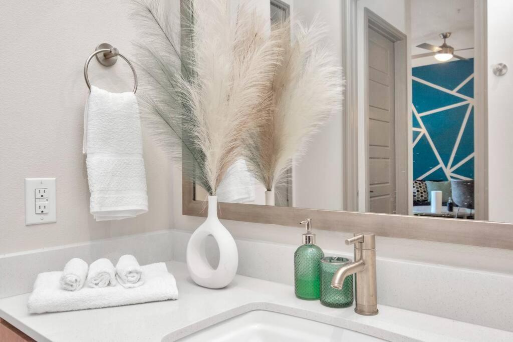 U4 Penthouse Downtown Houston Apartment Bagian luar foto